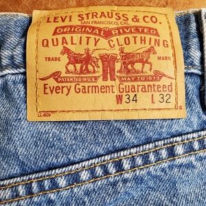 0360. Excellent Used Condition Levis! 34 x 32